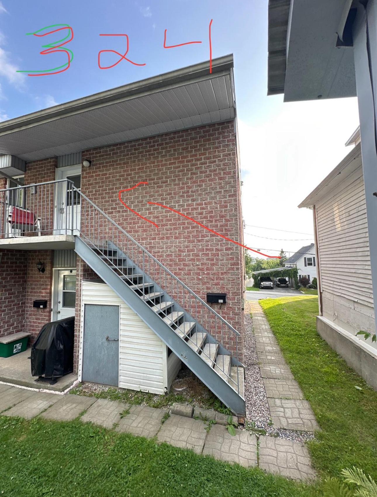 Quiet, Comfortable Great Location 2 Bedroom Sherbrooke Luaran gambar